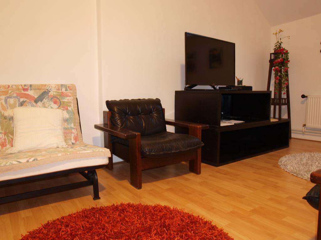Attic Apartment City Center Прага Екстер'єр фото